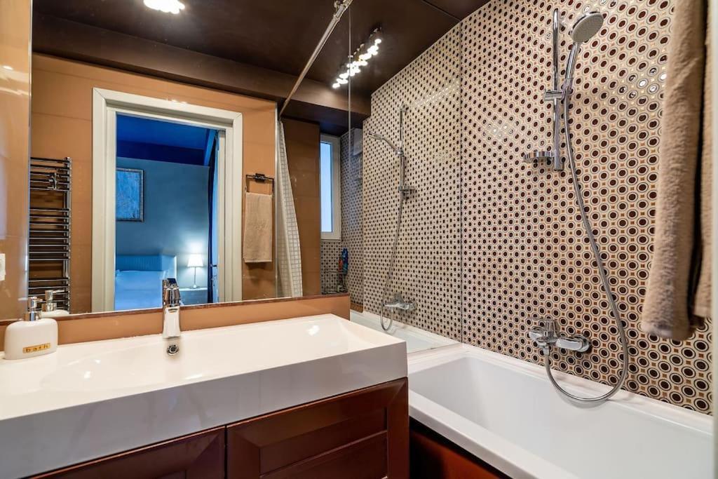 Modern - Central Apartment Bucarest Extérieur photo